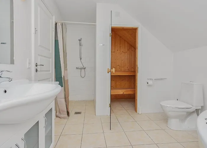 Дом отдыха In With Sauna *