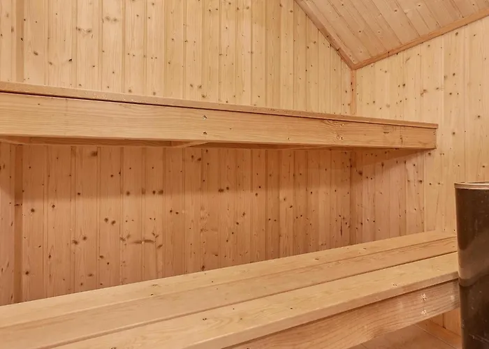 In With Sauna